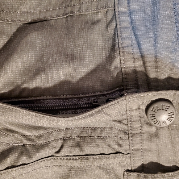 The North Face cropped stretch nylon pants size 4 - Picture 12 of 13